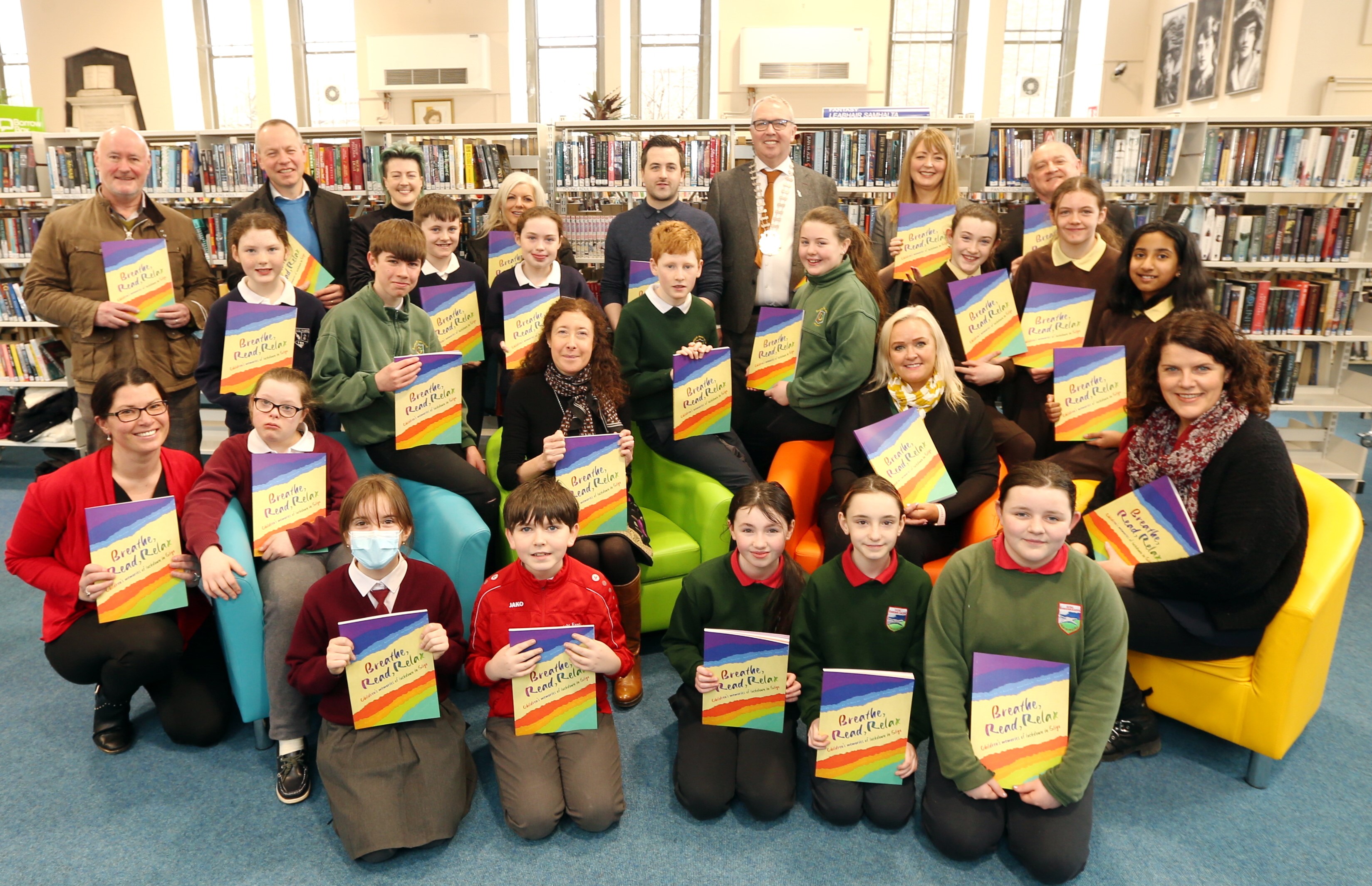 Leas Cathaoirleach Councillor Dónal Gilroy launches Breathe, Read, Relax; a book published as part of a Sligo Libraries project with Primary Schools